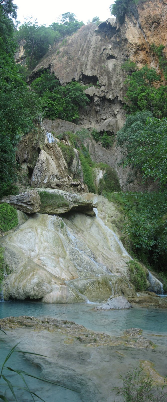 [waterfall+in+national+forest+kanchanaburi.jpg]