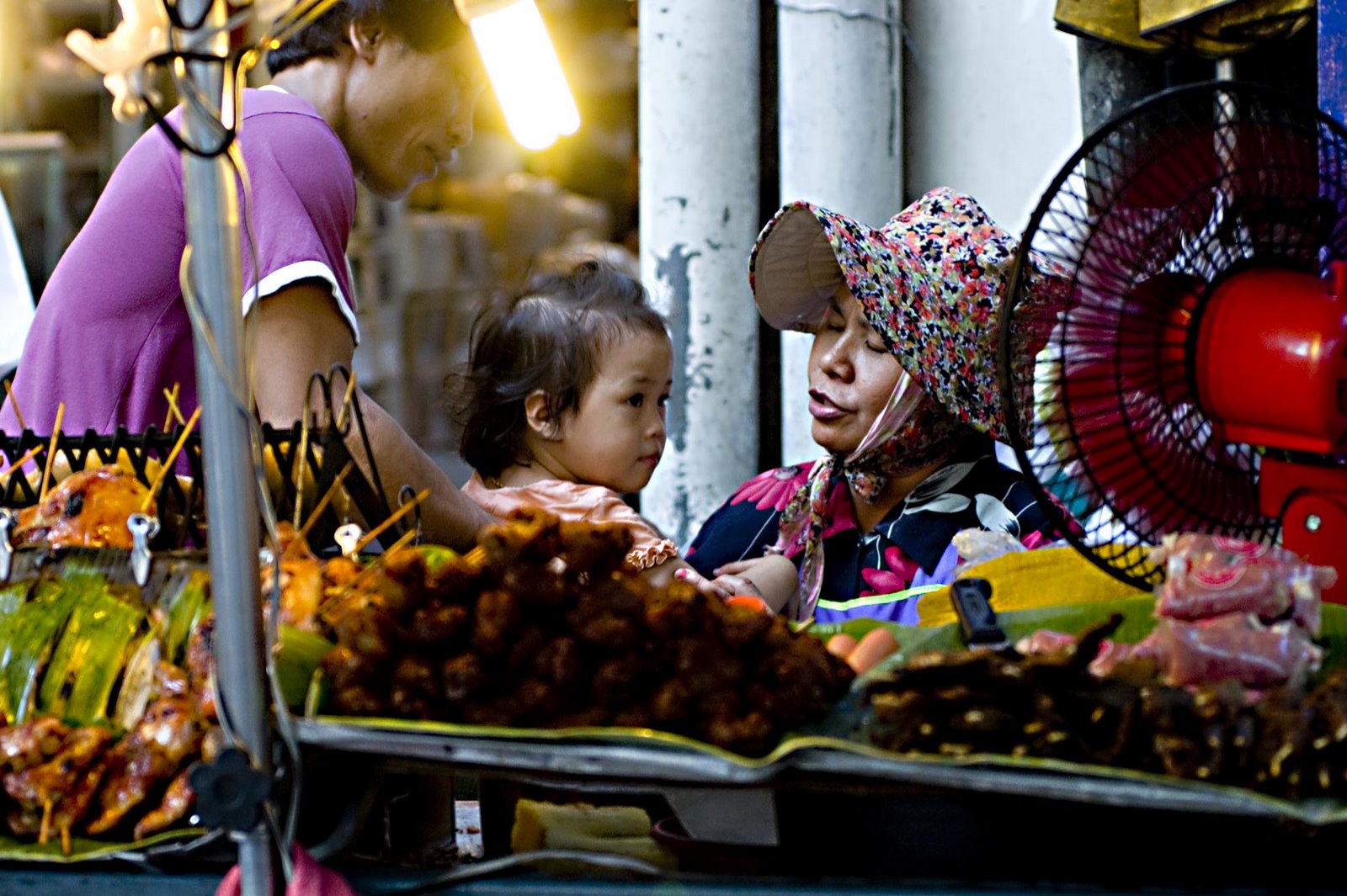 [Street+Food+Vendor+&+Baby.jpg]