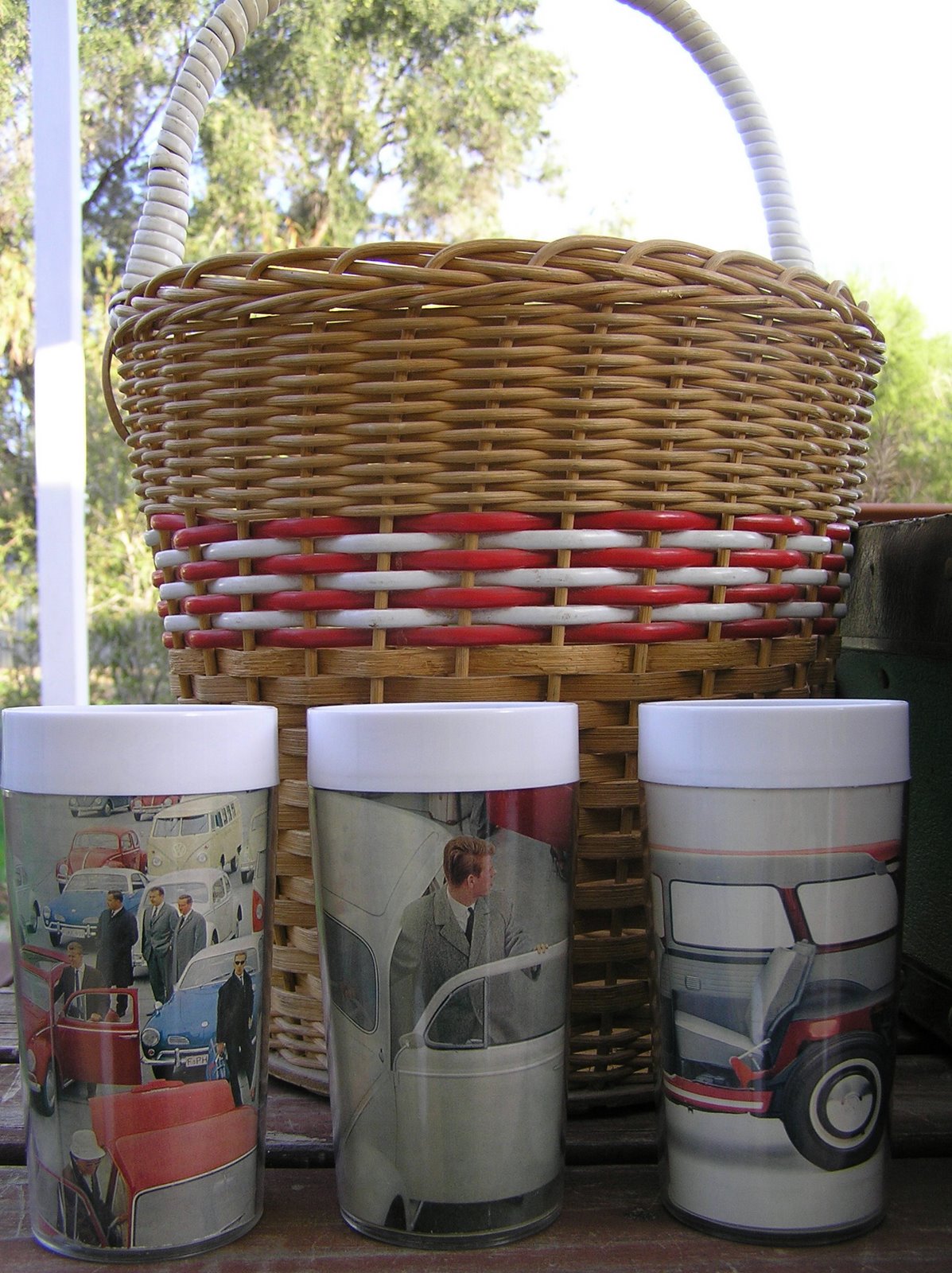 [basket+and+cups.JPG]