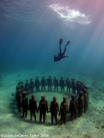 [J.Taylor-17(underwatersculptures.com).jpg]