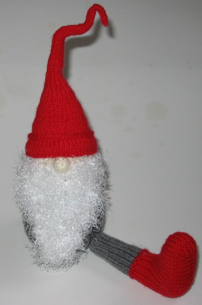 [Christmas+Gnome+In+Progress.JPG]