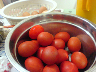 [red+egg_22_retouch.jpg]