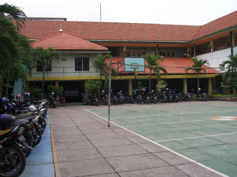 Gedung SMKN 4 SBY