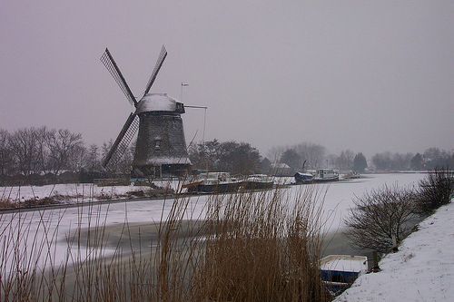 [Alkmaar+windmill+winter.jpg]
