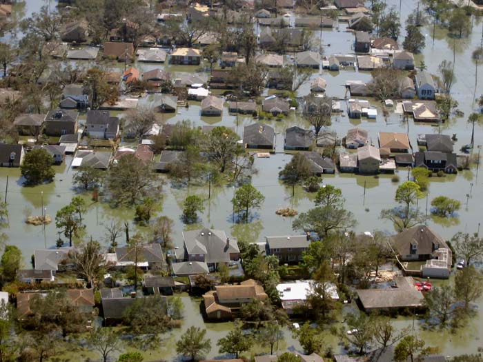 [katrina-new-orleans-flooding2-2005b.jpg]