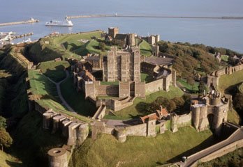 [Dover+Castle+from+the+air+(not+by+us).jpg]