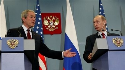 [Bush+&+Putin,+4.6.08++2.jpg]