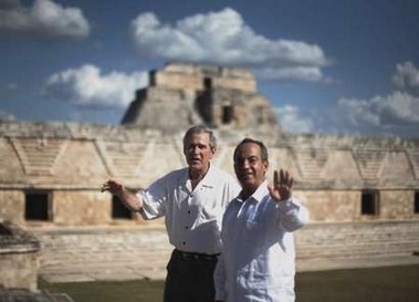 [Bush+&+Mayan+pyramid+++1.jpg]