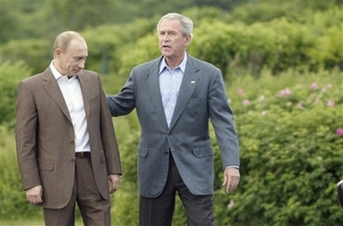 [Bush+&+Putin,+7.1.07+++4.jpg]