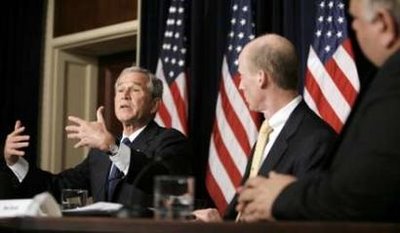 [Bush+loves+him+some+tax+cuts,+6.2.08.jpg]