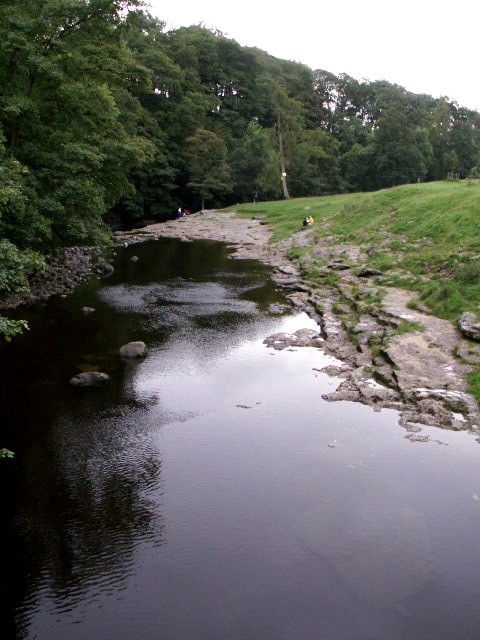 [a6+The+Ribble+passing+downstream+from+Stainforth+Bridge.jpg]