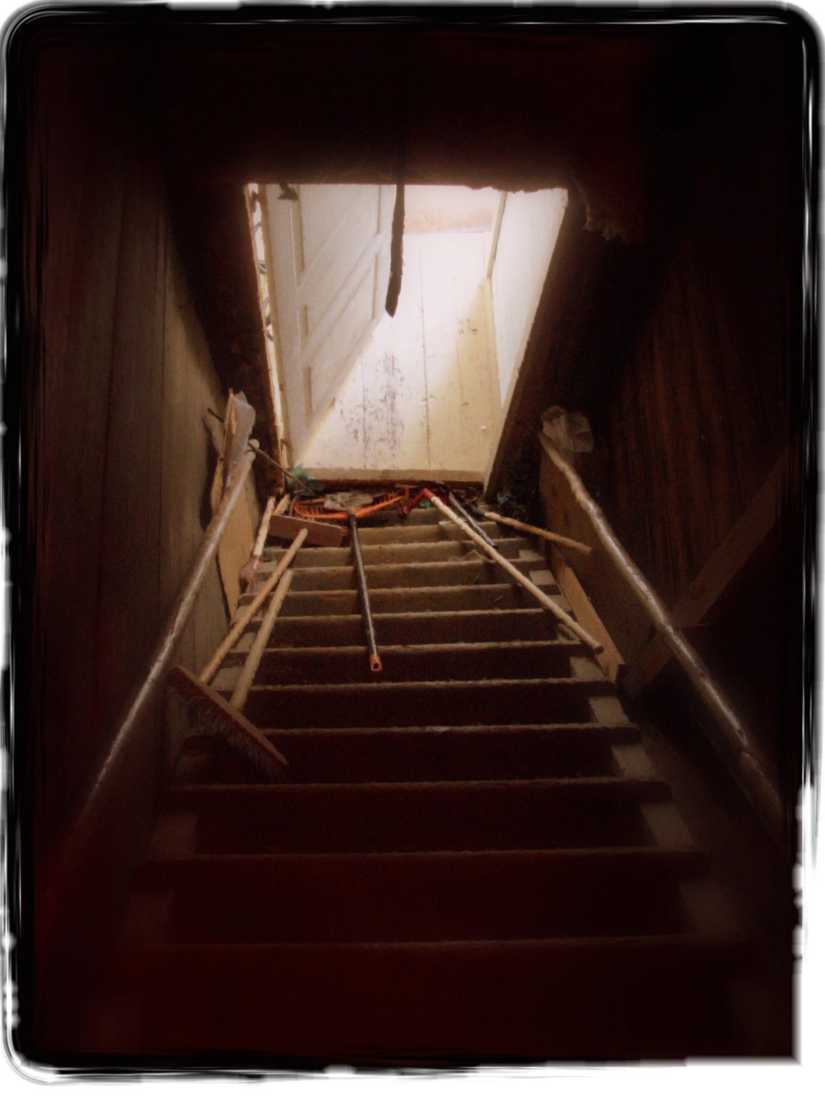 [spectra+attickkk+stairs.jpg]