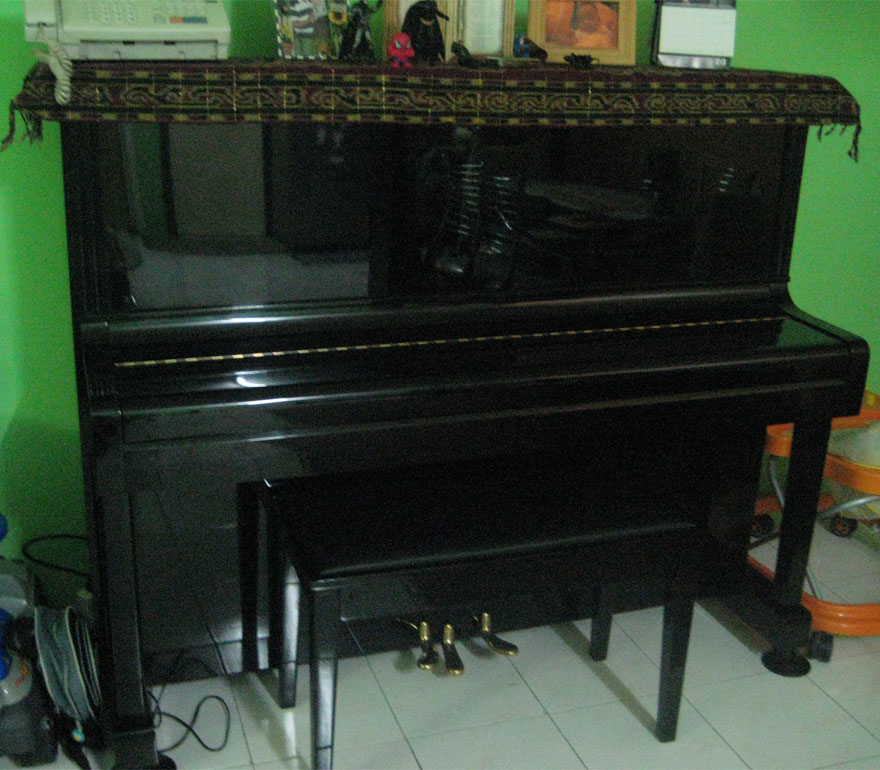 [My+piano.jpg]