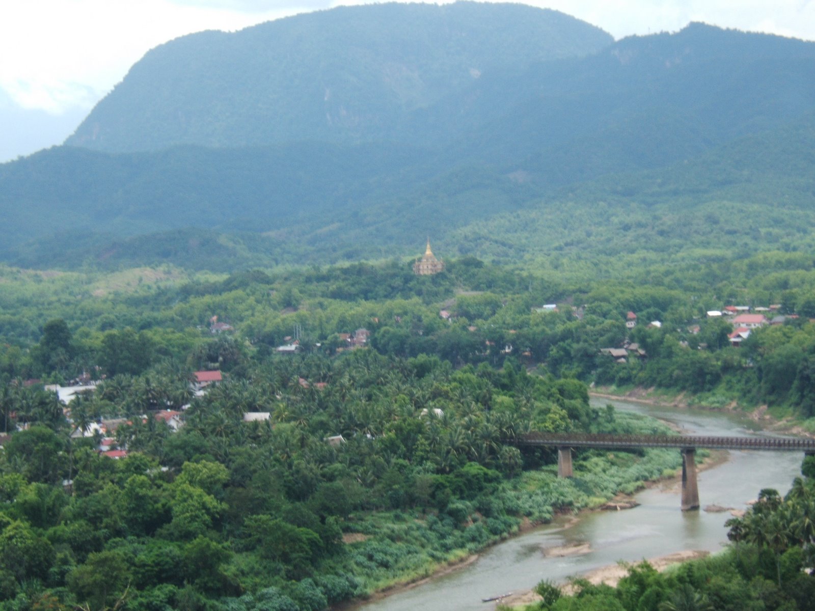 [Luang+Prabang--++View+from+Mount+Phousi+2.JPG]