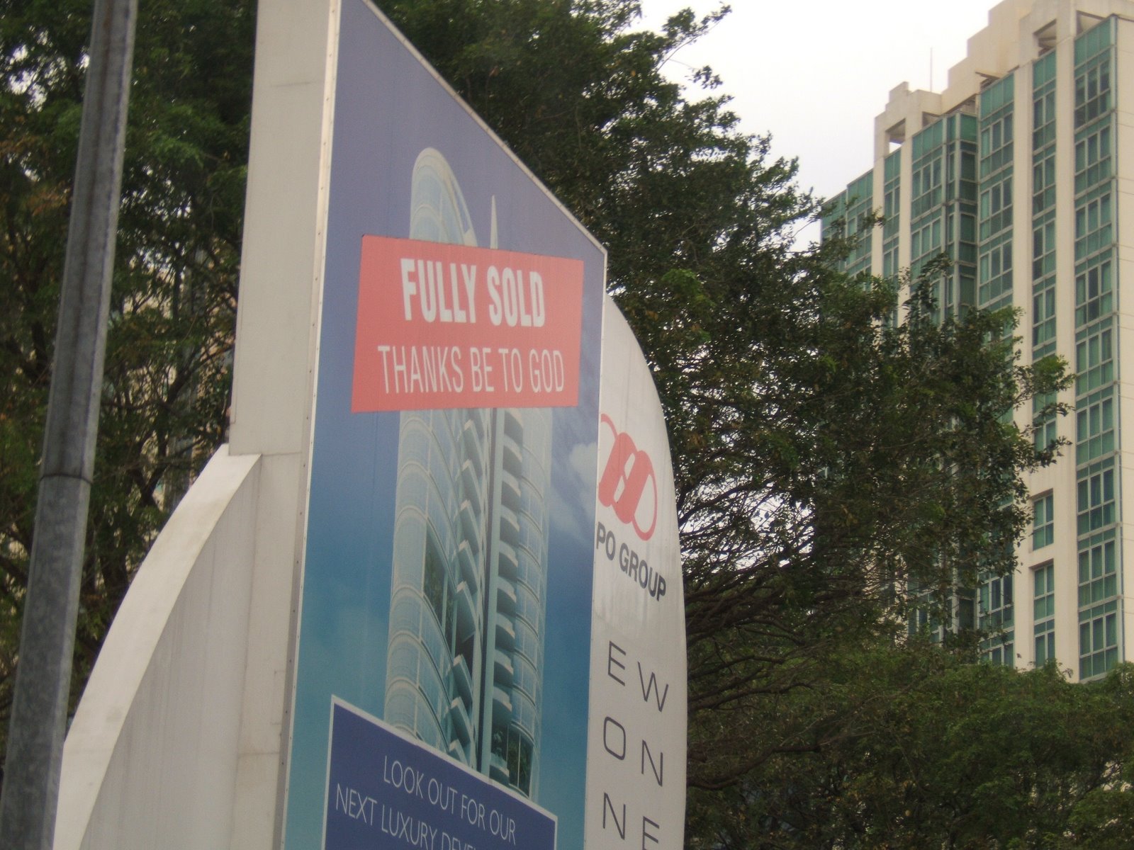 [Singapore--+fully+sold.JPG]