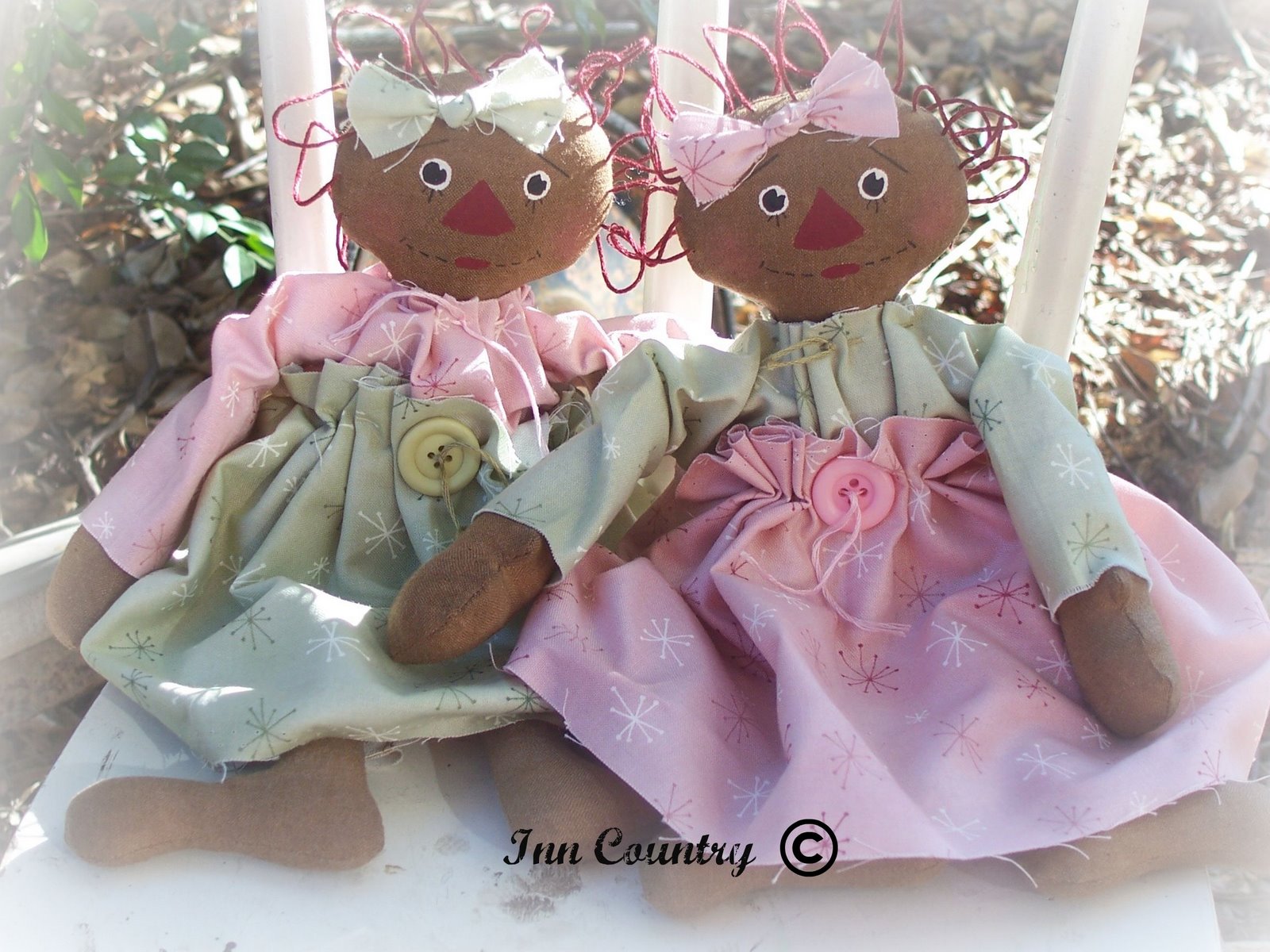 [Twin+Dolls+pink+and+green.jpg]
