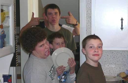 [Boy+Cousins+at+Thanksgiving+2007.jpg]