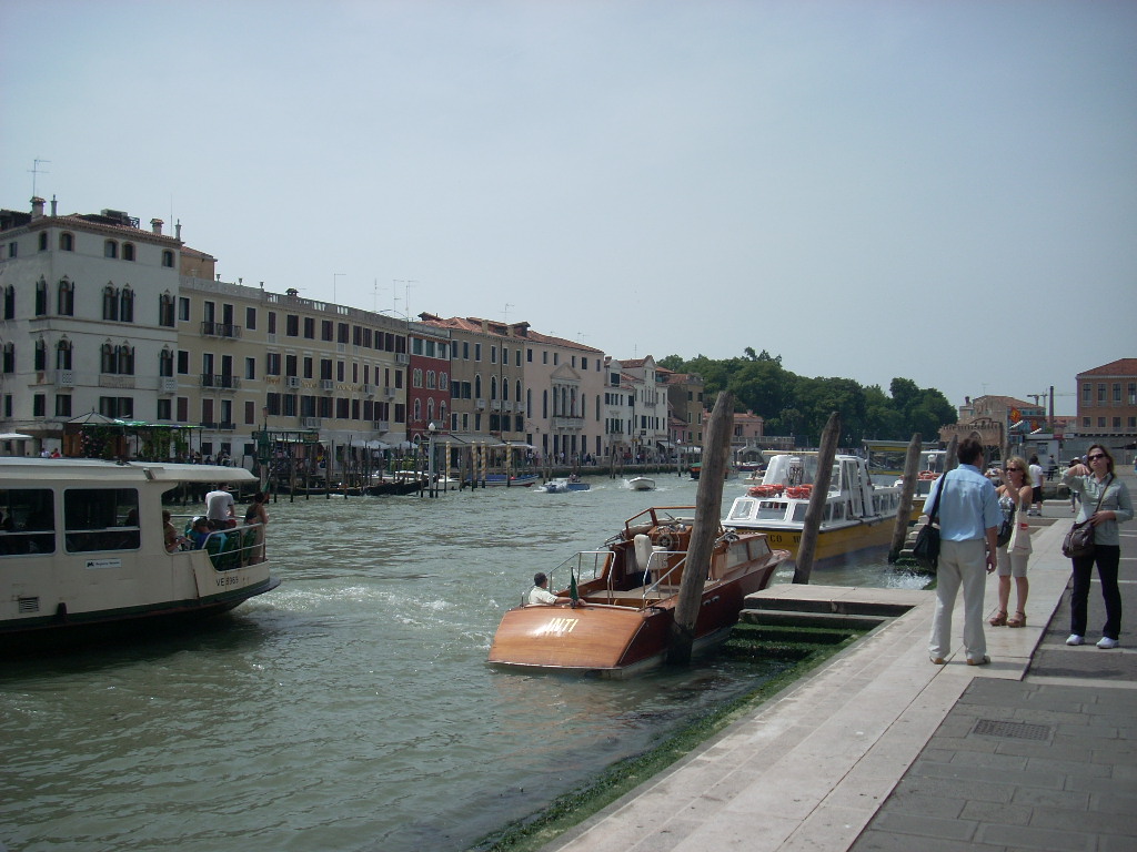 [first-view-of-venice.JPG]