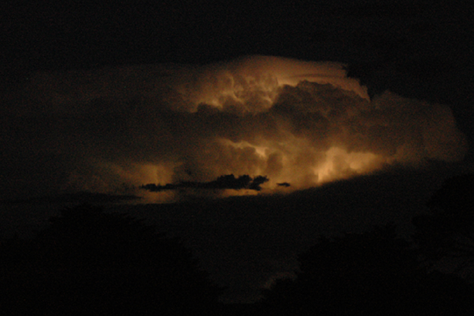 [Thunderhead+over+Robertson+-+lightning+in+cloud+eml.jpg]