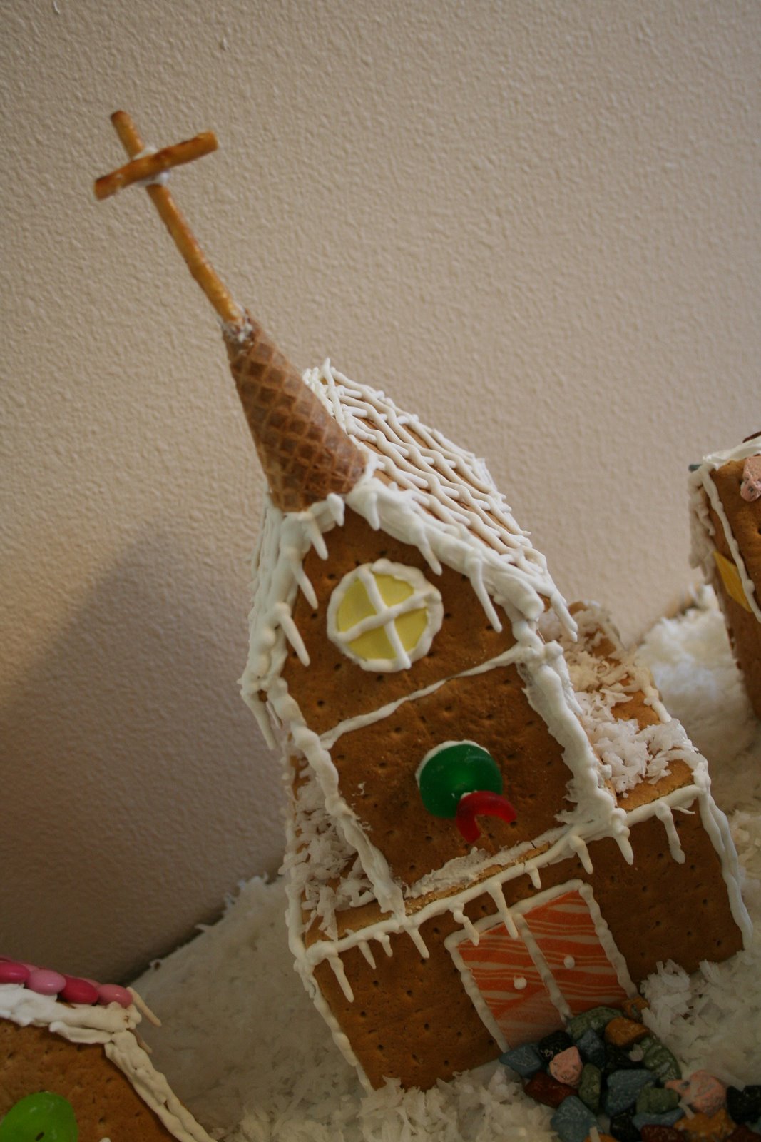 [Gingerbread+houses+025.jpg]