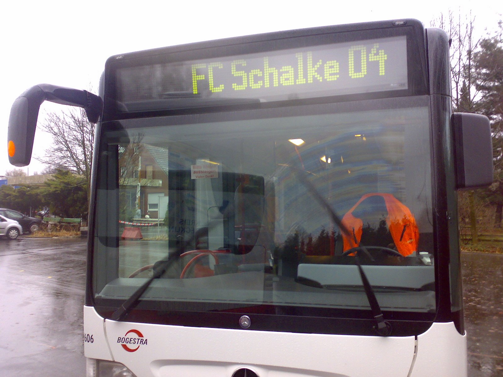 [Schalker+Bus.jpg]