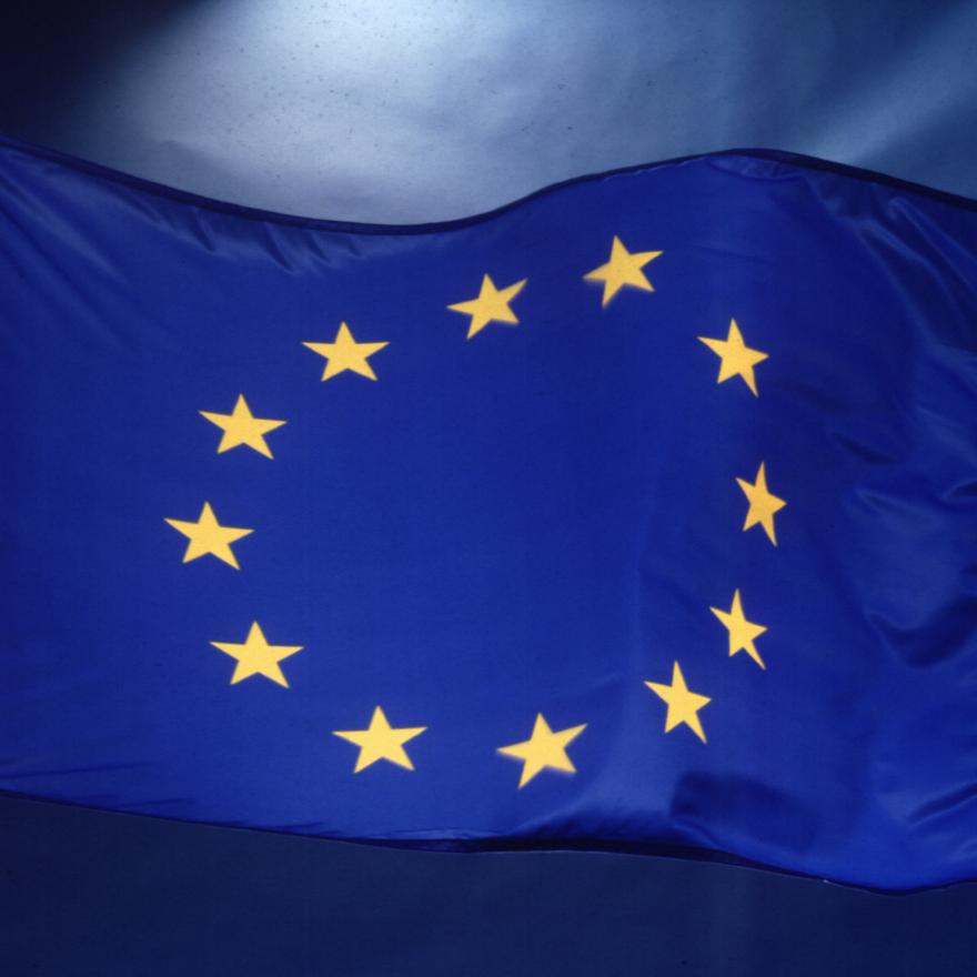 [bandera europa 3.jpg]
