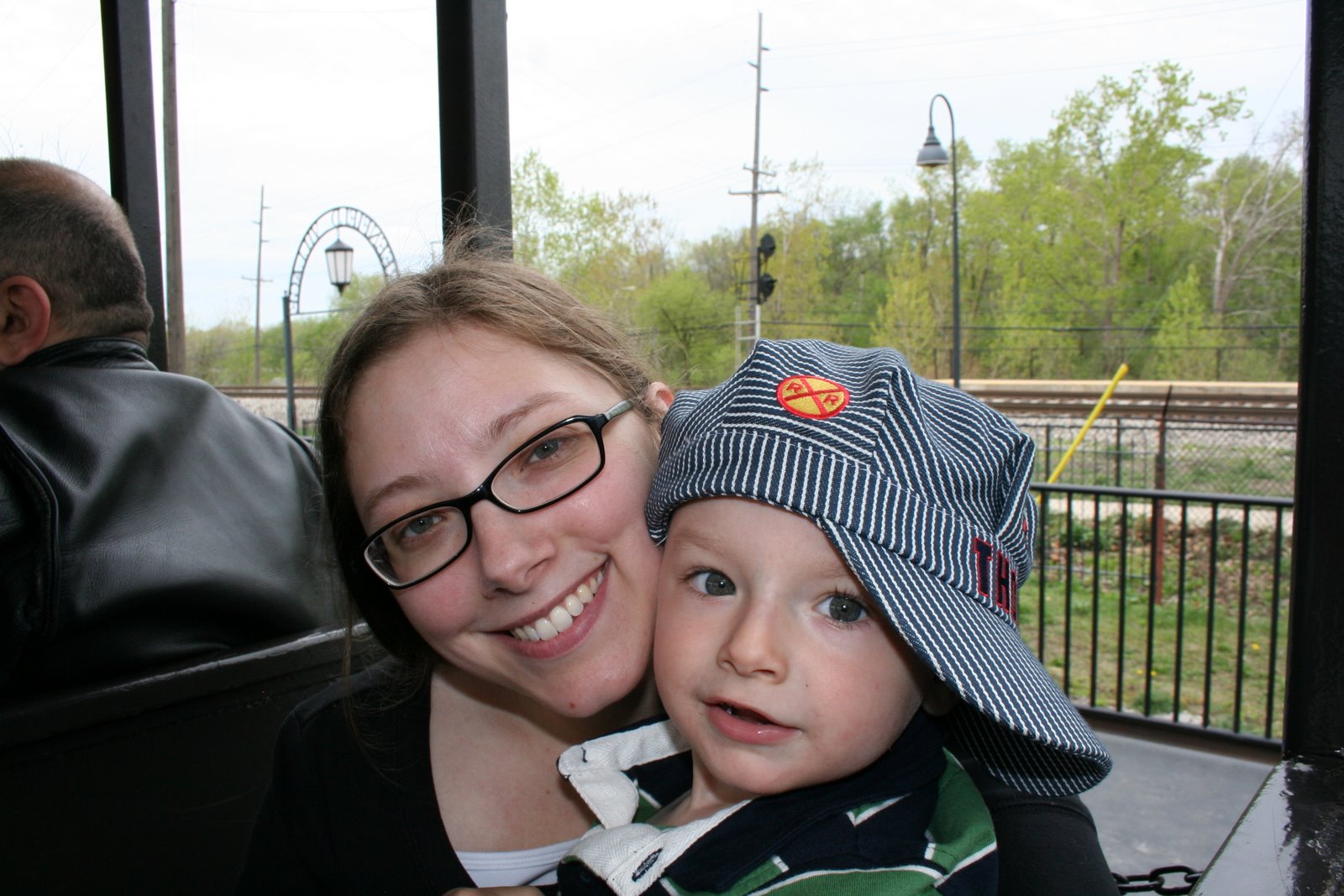 [mommy+and+Will+on+the+train.JPG]