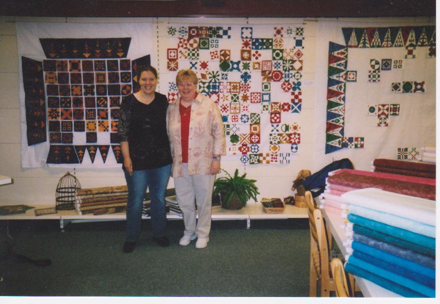 [Inge+and+Me+with+Dear+Jane+Quilt+in+Progress.jpg]