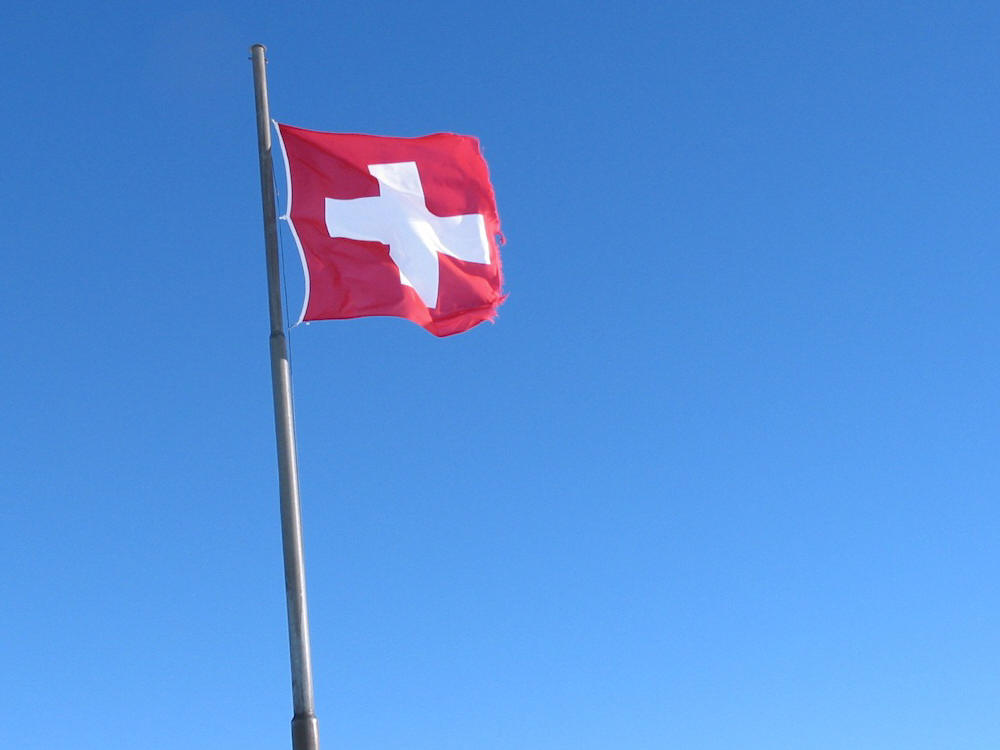[Swiss+flag.jpg]