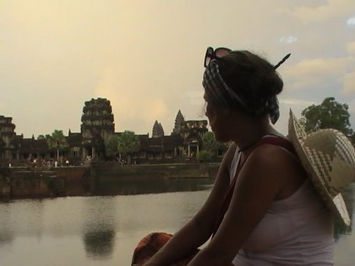 [eu+em+Angkor.JPG]