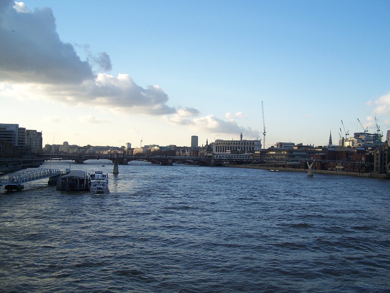 [london_river_photo.JPG]
