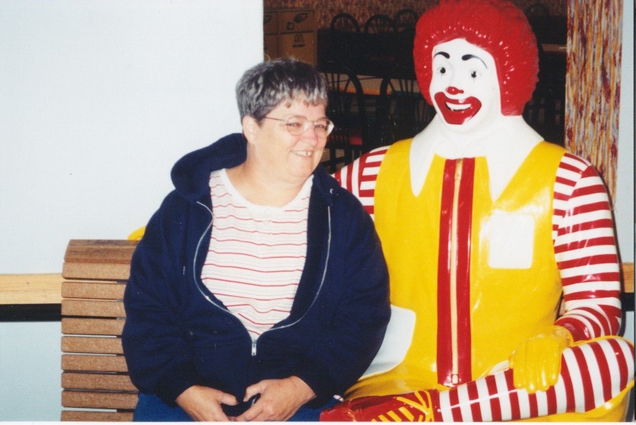 [2001+11+Karen+&++Ronald+McDonald.jpg]