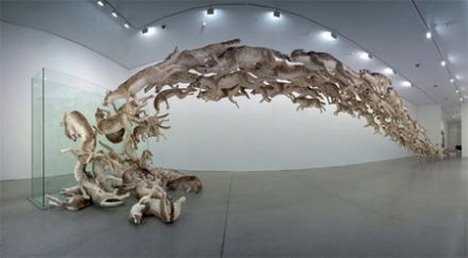 [wolves_art_exhibition_cai_guo_qiang_chinese.jpg]