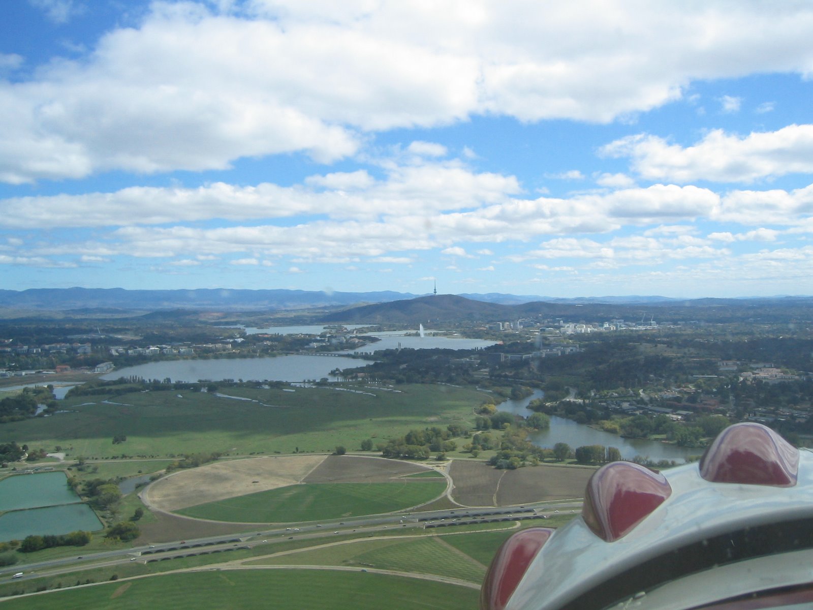[Canberra+view+001.jpg]