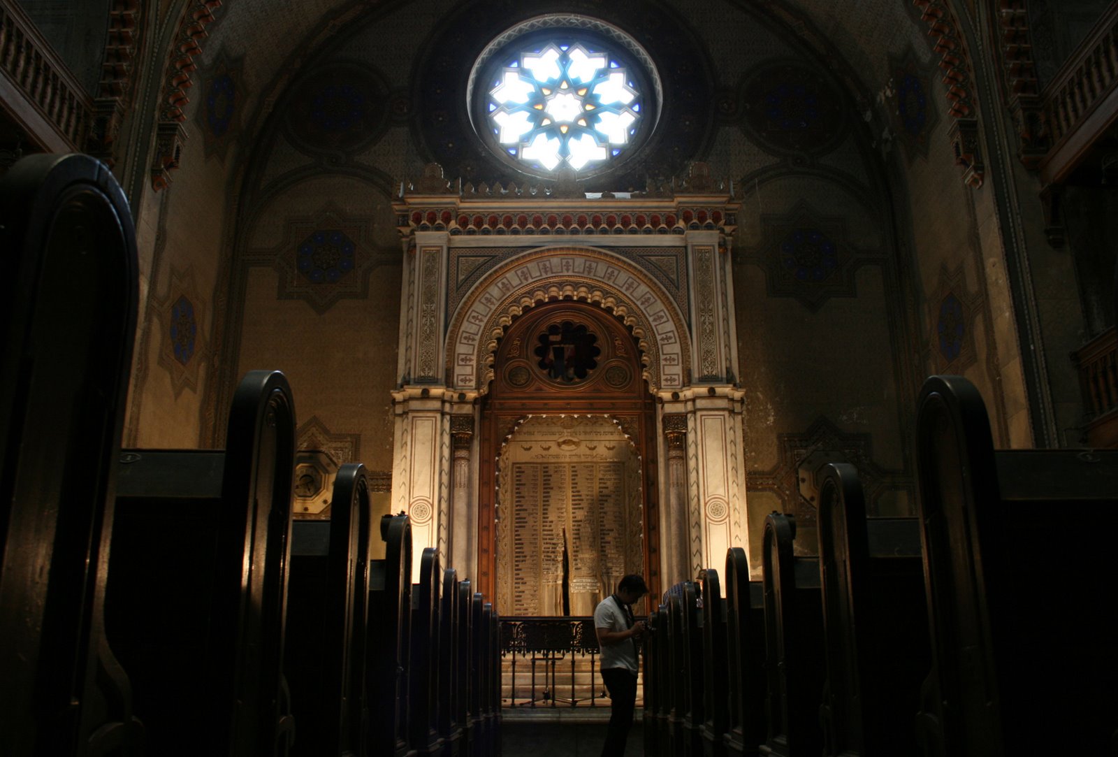 [Sinagoga+Timisoara+1.jpg]