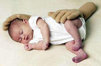 [zaky-infant-pillow.jpg]