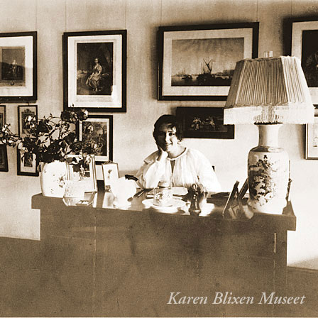[Karen+at+her+desk.jpg]