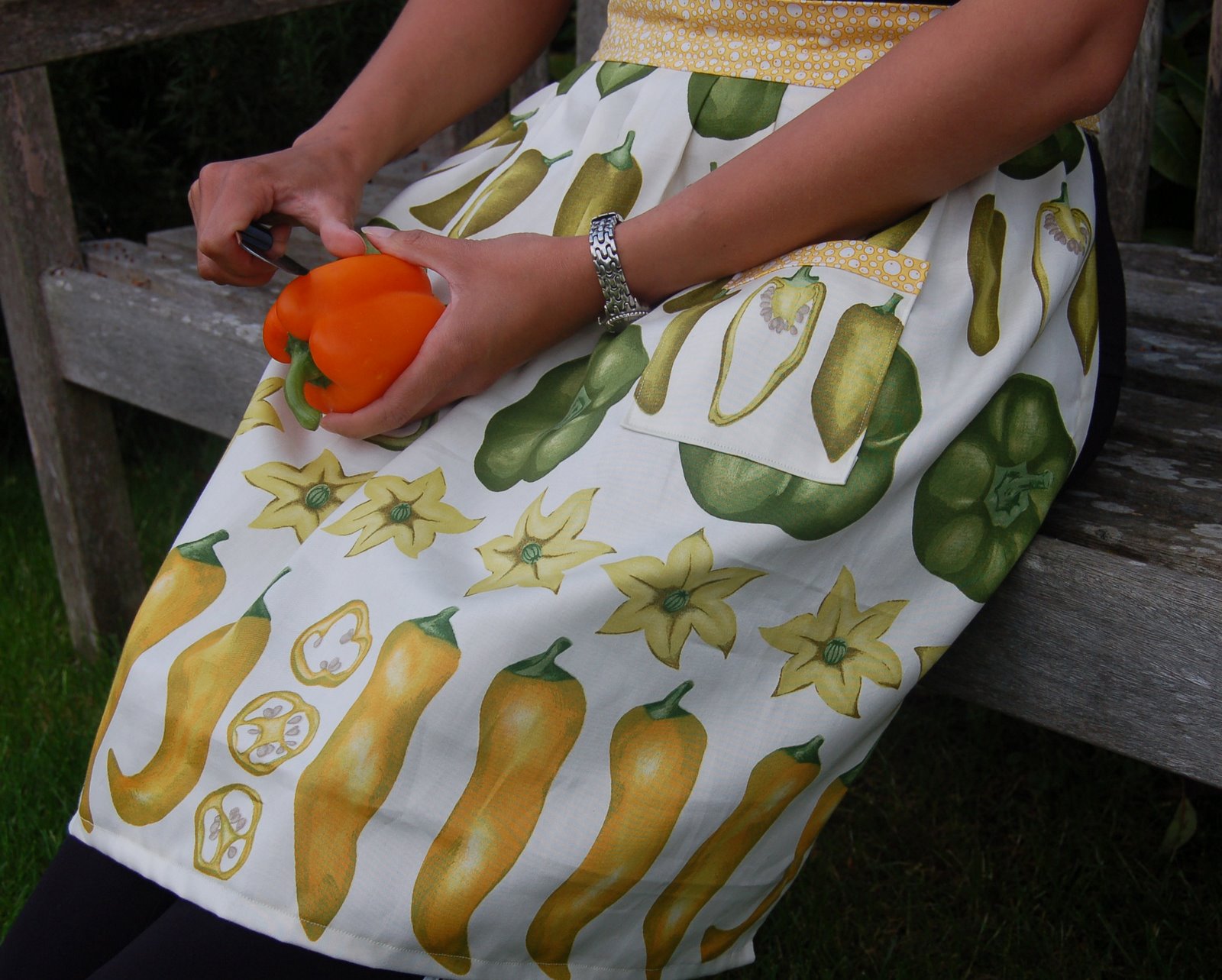 [peppers+apron.jpg]