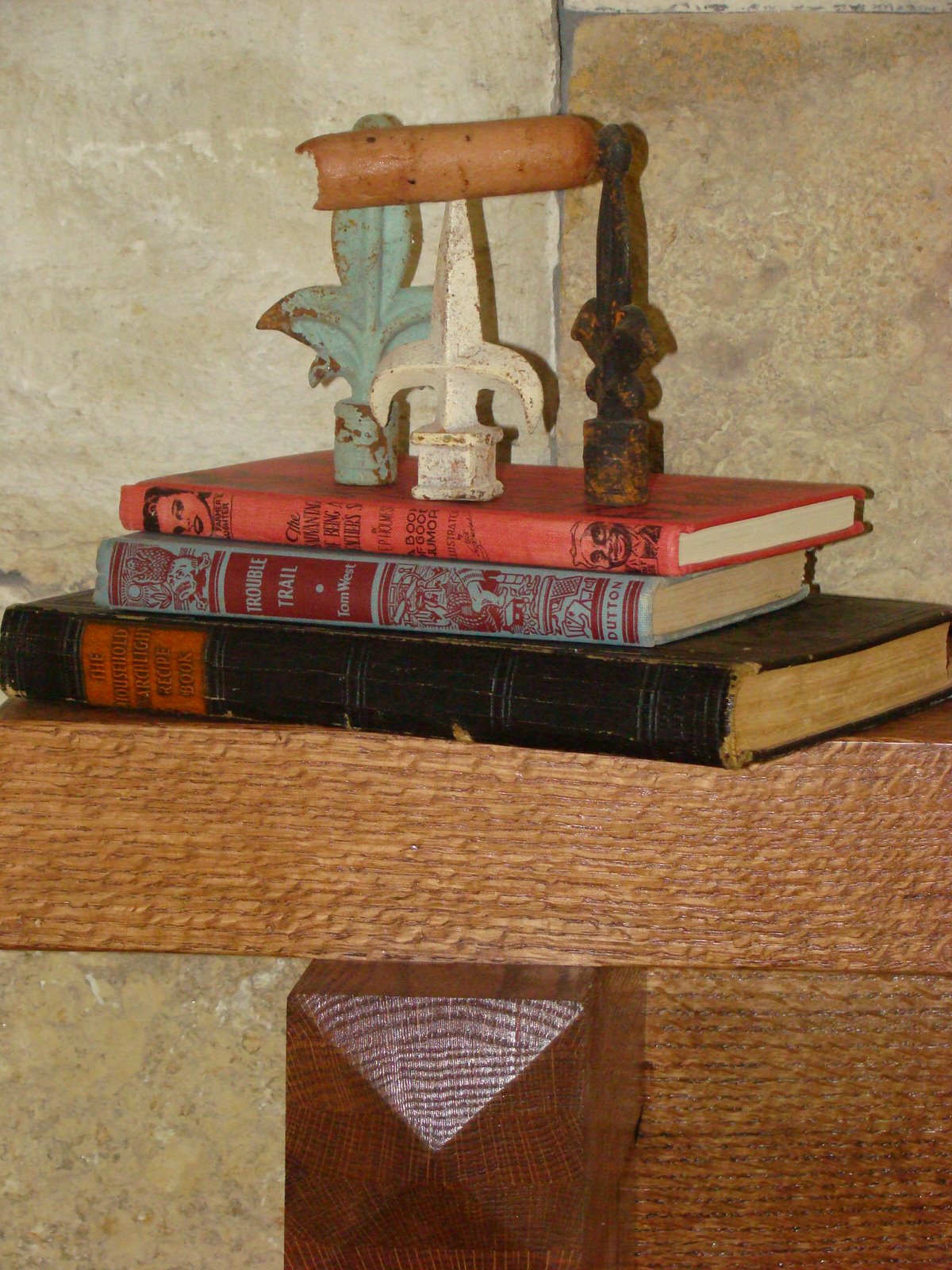 [Decorating+with+books+051.jpg]