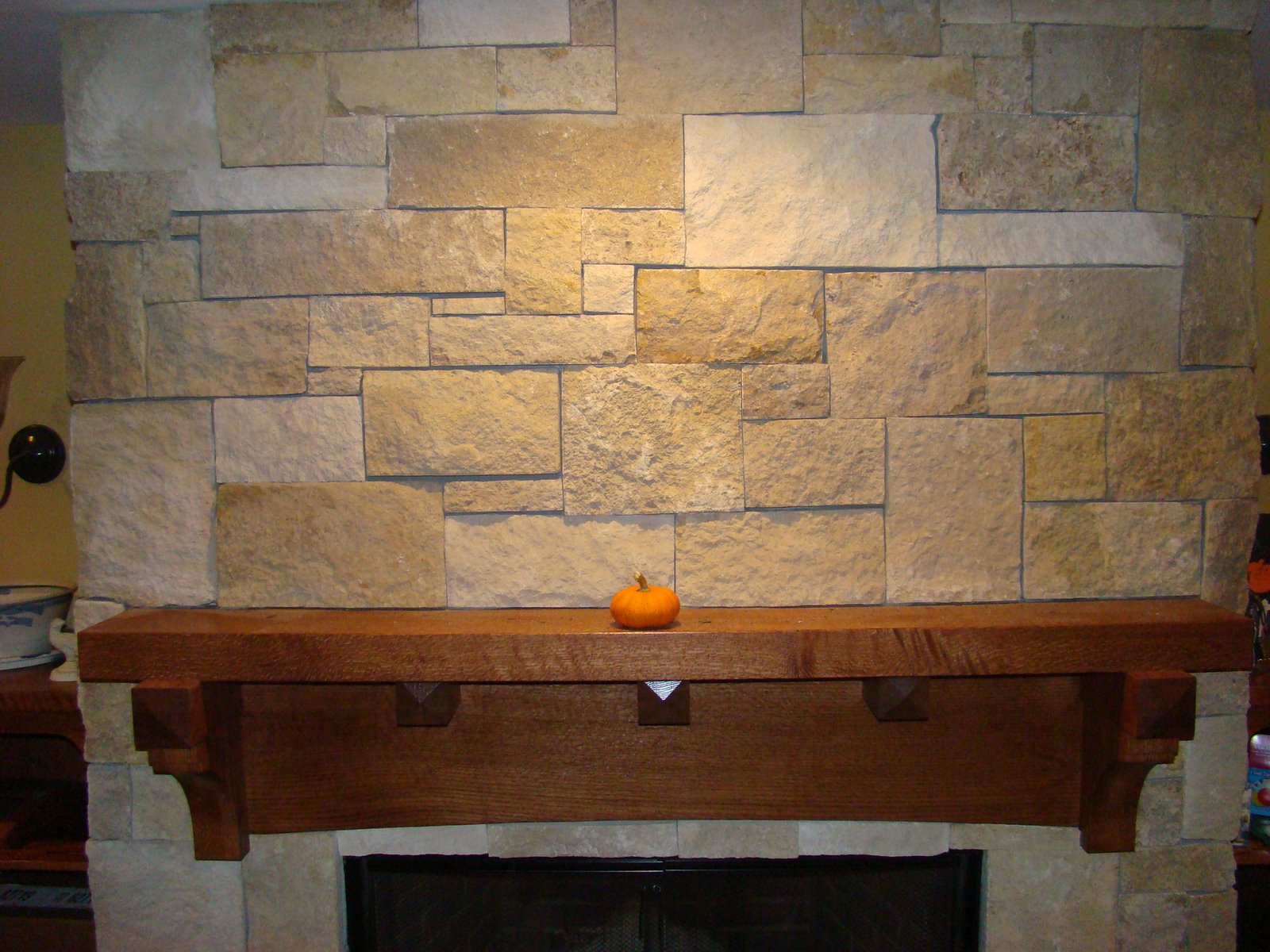 [decorating+the+mantle+for+thanksgiving+002.jpg]