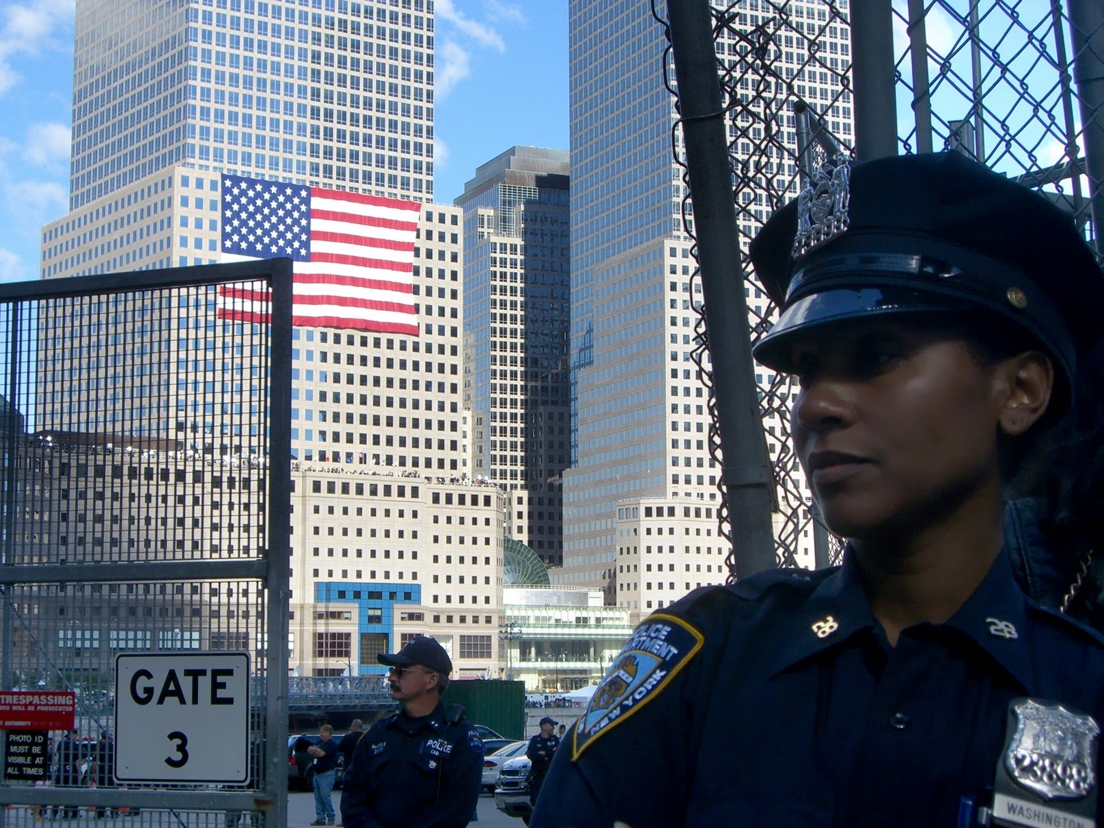 [Cinqué+aniversari+World+Trade+Center+em+foto+dins+de+l'acte+f02+Policia.JPG]