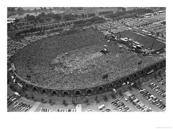 [Fans-Jam-Philadelphias-Jfk-Stadium-During-the-Live-Aid-Concert-Photographic-Print-C12286360.jpg]