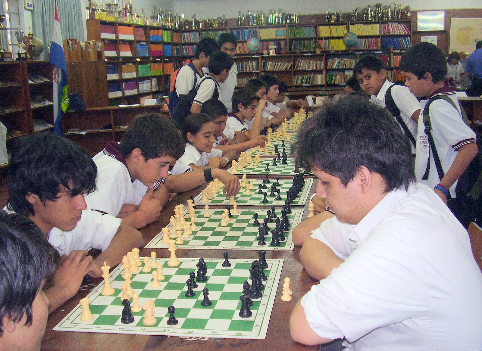 [Los+alumnos+del+Colegio+Ysaty+tienen+en+el+ajedrez,+una+herramienta+educativa+muy+importante.JPG]