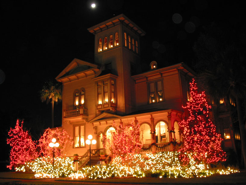 [pic-christmas-front elevation.jpg]