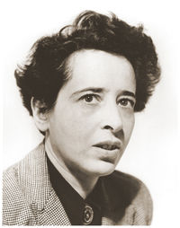 [200px-Hannah_Arendt_by_Fred_Stein_2.jpeg]