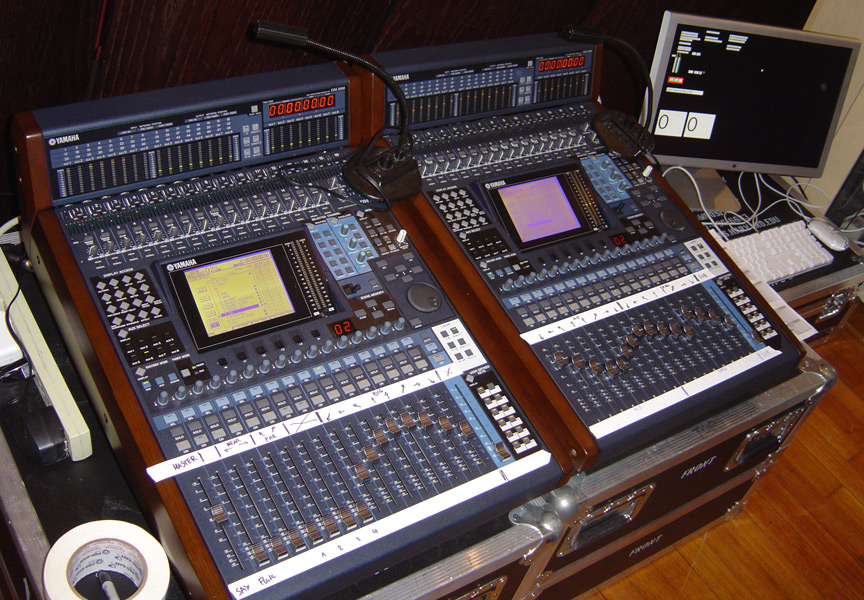 Hydra mixing consoles