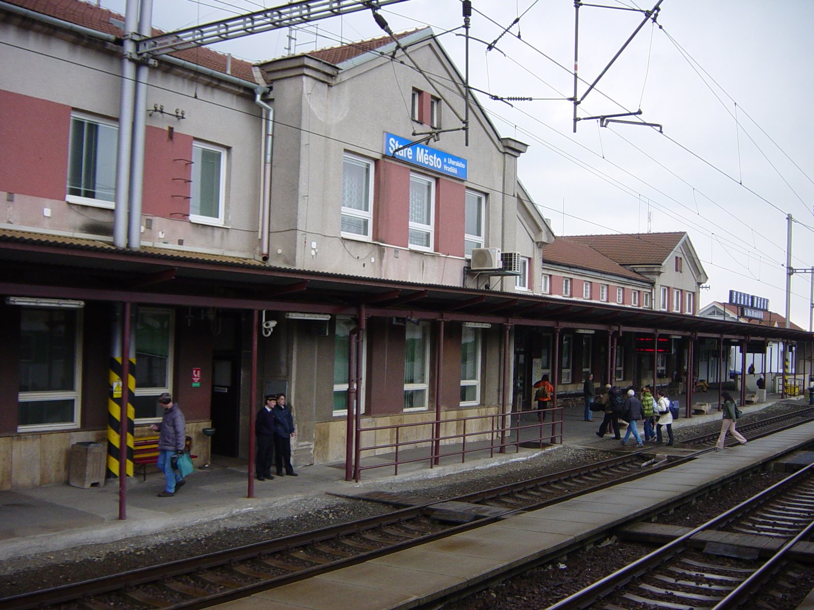 [Czech+Republic+-+train+station+-+Stare+Mesto+h+Uherskeho++Hradisti).jpg]