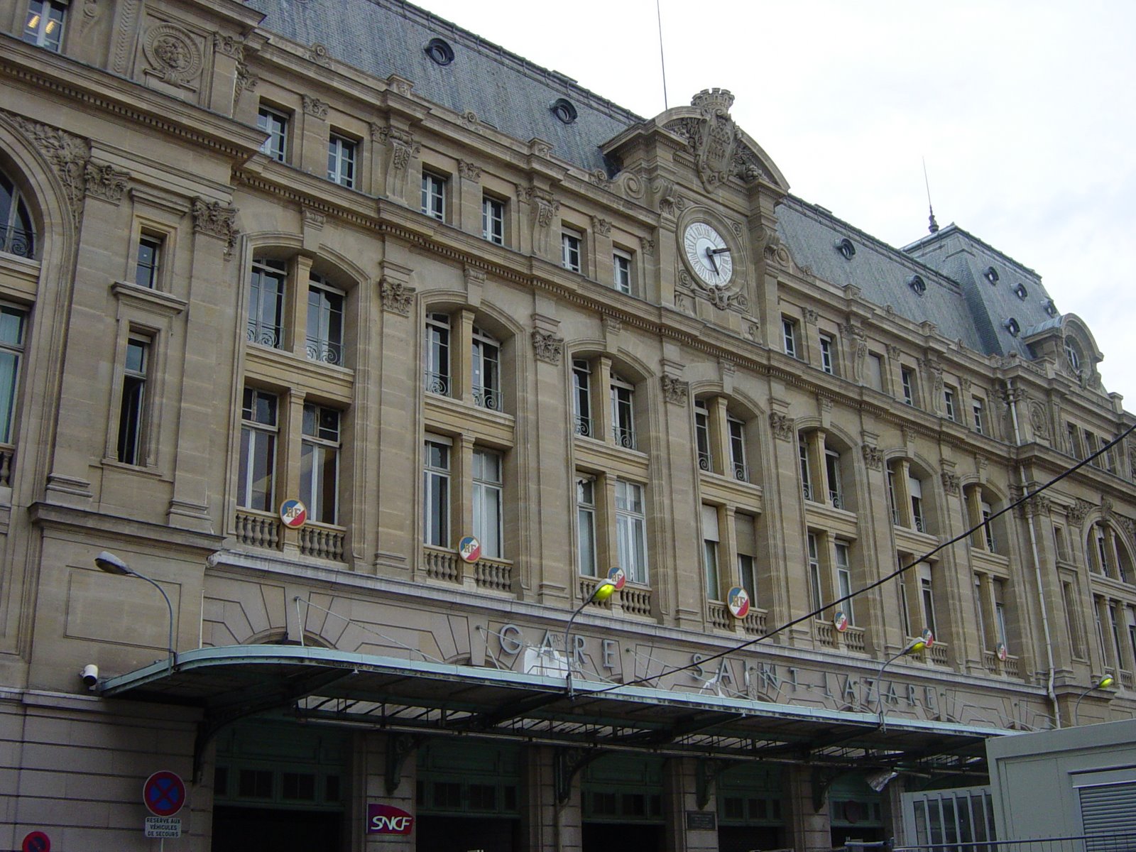 [France+-+train+station+-+Paris+(Gare+Saint+Lazare)+dsc04070.jpg]