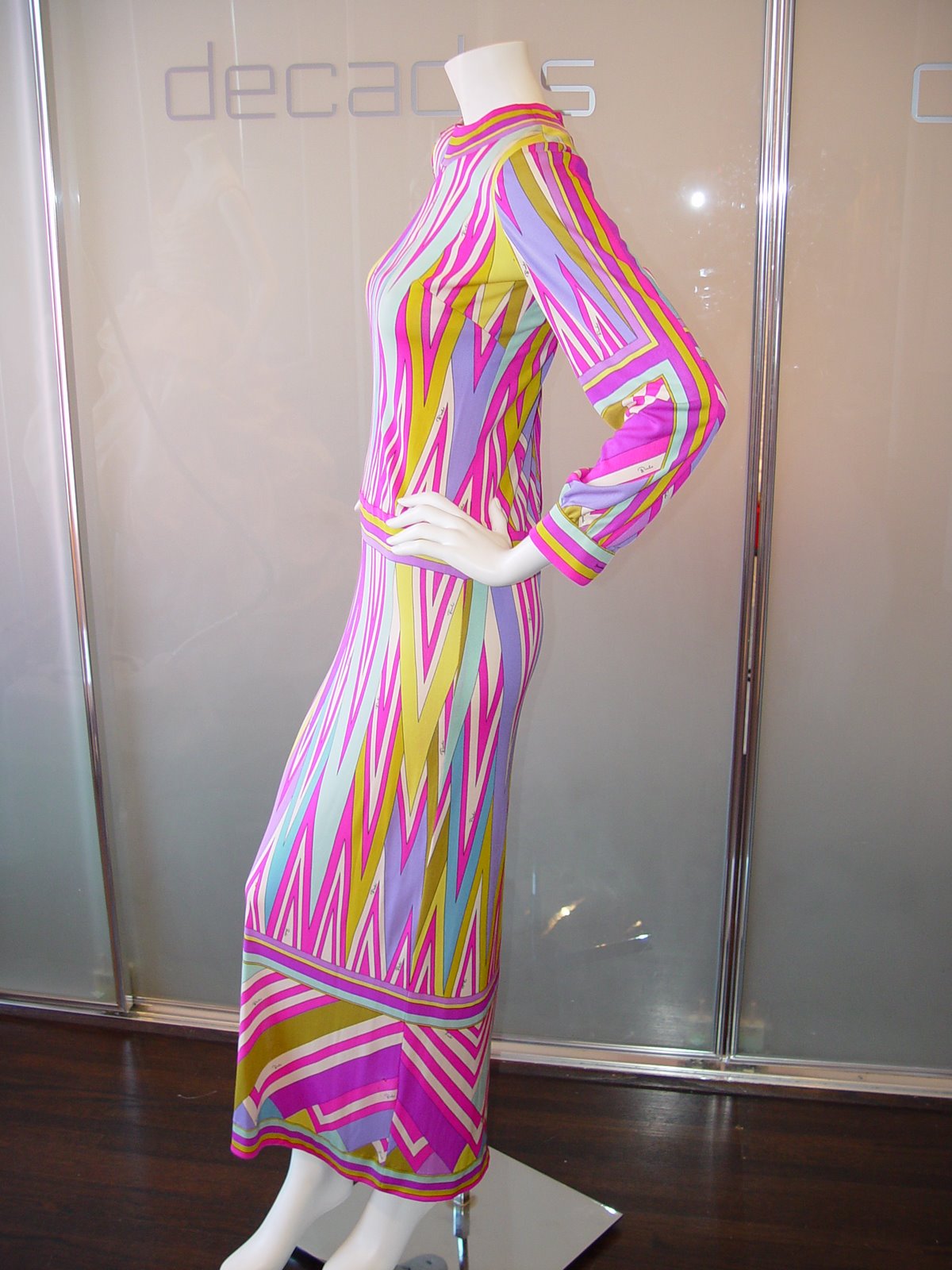 [EMILIO+PUCCI+FOR+LORD+AND+TAYLOR+ZIG+ZAG+PRINT+LONG+SLEEVE+DRESS+C+60S+MARKED+SIZE+8.JPG+(1).JPG]