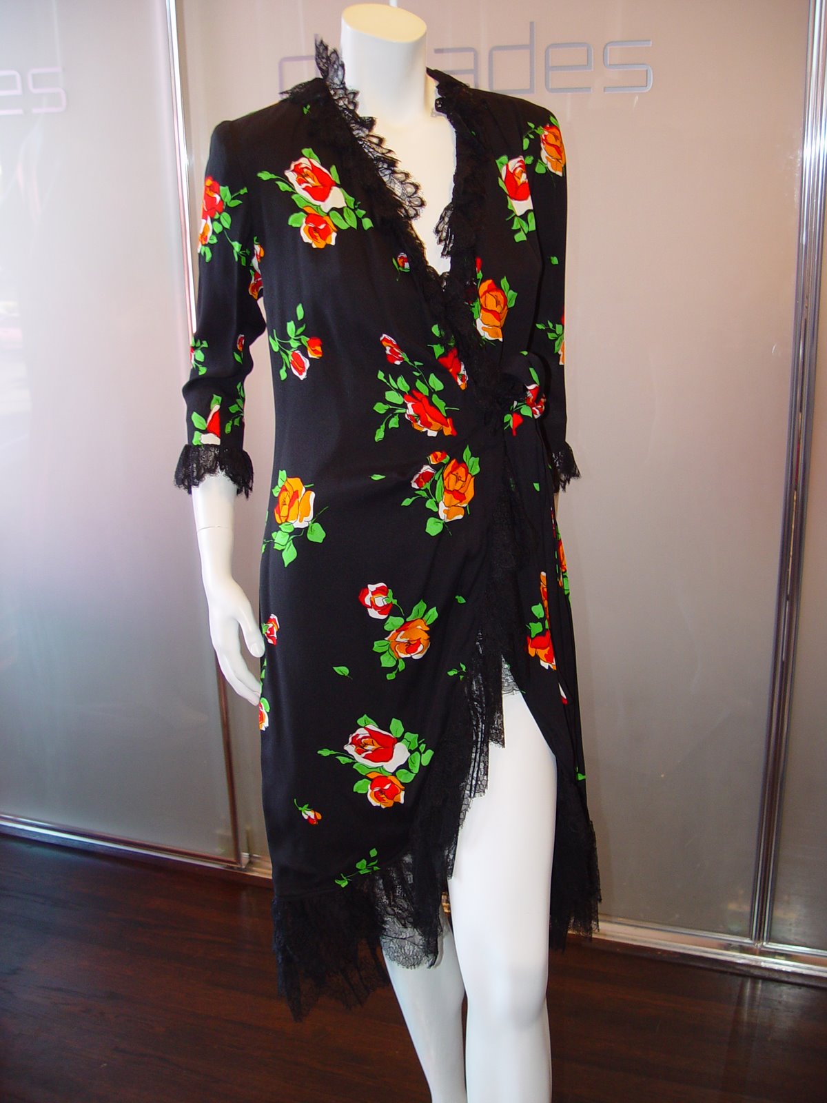 [YSL+ROSE+PRINT+DRESS+WITH+LACE+TRIM+AND+SLIT+-+FRONT.JPG]